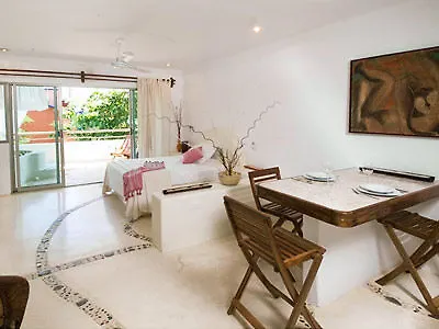 The Blue Pearl Suites Playa del Carmen Hotel